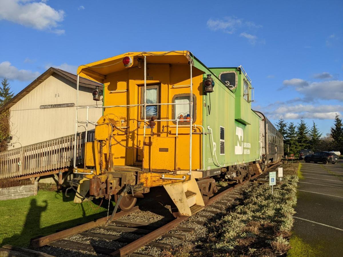 Olympic Railway Inn Скуим Екстериор снимка
