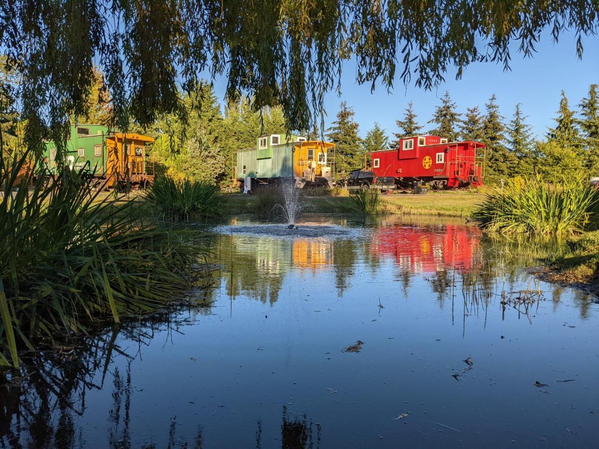 Olympic Railway Inn Скуим Екстериор снимка