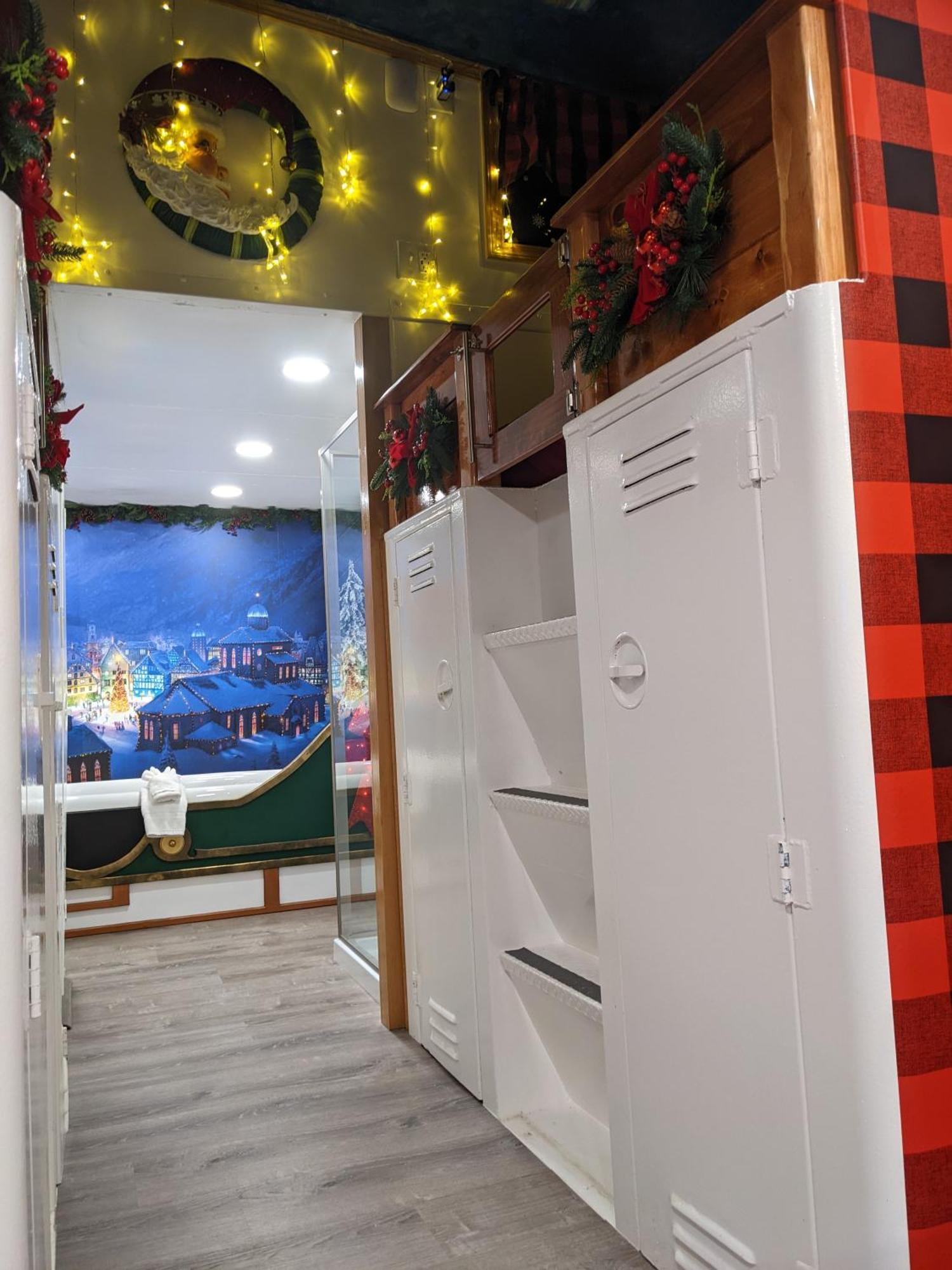 Olympic Railway Inn Скуим Екстериор снимка